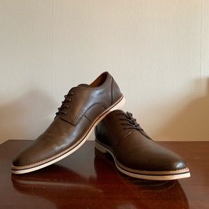 Brown men’s dress shoes